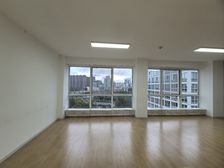 国贸建外SOHO临街底商 137平大空间 月租16000