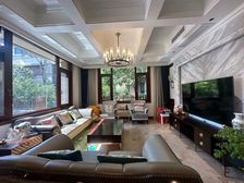 照母山精装别墅 近轻轨 看体育公园