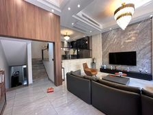 辰弘佳苑 联排中间套 东华附属一路之隔 精装修 带花园