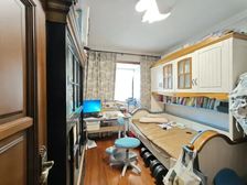 名士豪庭2区采光好低楼层独立客厅看房随时370.00万