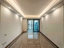 新货中交一环的房子,精装修的三居室,软装入住