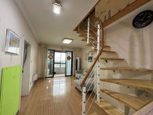 小和实拍 洋房顶楼复式 使用面积150平 带私人影院 带车位