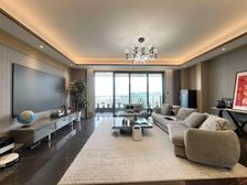 融创徐汇滨江壹号 满五 高楼层视野好 交通便利 近医院