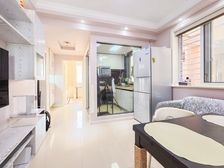 新上,精装修拎包入住 !中心位置!固定车位!