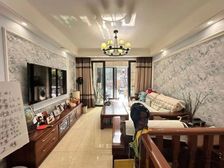 青秀城精装复式 自带院子及地下室 拎包即可入住