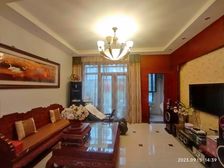 次新小区环境好 精装低总价西边套联排别墅 自带车库 价钱真实