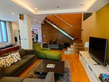 豪华装修全送,下叠别墅带车位,满五少税,商圈S级