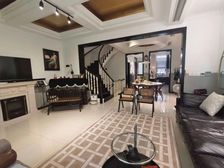 泊仕郡联排,新装修精装拎包住,纯别墅小区南北大花园,停车方便