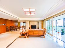 一线江景客厅面宽6.6米,三面落地窗,带车位诚意售