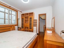 近地铁,近公园,三房,电梯房,全明户型,满五年,钥匙房