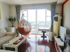 新港街 大两居 商业配套成熟 南向采光好 高楼层采光充足