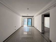 (工抵直降70万)渝中区核心,精装修地暖空调,轻轨站300米