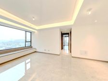 万科翡翠东第东区新上大三居 诚心出售