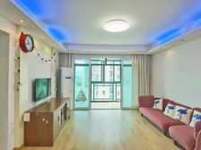 四季龙园,新上电梯高层三房,房东诚意出售,带固定车位高性价比