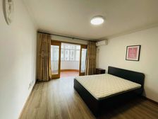 动物园地铁口 地铁大三房 看房随时 业主 来电即看房