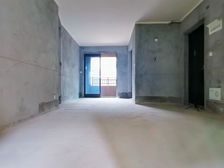 喜欢花园的必看 双轻轨洋房 (带前后花园)