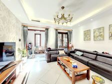 交易零点五 中建红杉溪谷 边户下叠别墅 带车位 院儿150平