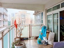 104平 电梯房 南北通透 香港城 普装 楼层好 视野无遮挡