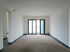 龙湖大平层来了!历史 ,业主诚心出售,随时可以看房