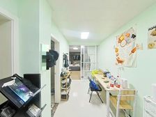 边套全明户型,精装修拎包住,家具家电全送,看房方便,诚意出售