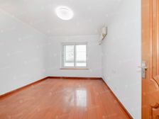 双轨地铁房(带车位)电梯中区,南北通透,满五免个税,接受置换