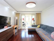 一梯两户,大两房,近地铁,小区中心位置