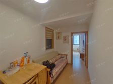 大开间,卫生间全明,品质小区,小区入口附近