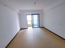 次新房小区 精装修通透三房 端户诚心出售价钱可谈