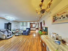 金伦公寓 三室两卫 南北通透 精装修 私产满5年 诚意出售