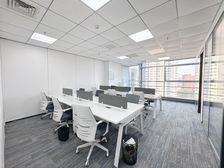 梅地亚2.5元|三间办公室+18工位|精装全套家具业主急租