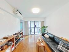 ,看房有钥匙,送产权车位,人车分流带私人会所.中高区