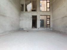 天骄御峰别墅 南北通透 实用七 平 毛坯改动比较方便