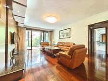 新出华光花园4期电梯小洋楼,房东急着出国。单线委托!