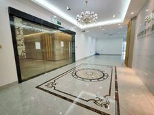 电梯口豪华装修 607平8加1格局 办公室出租