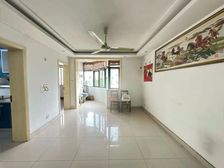 装修差了点 它价格来补啊 房东说了 出价就卖 4楼 送车库