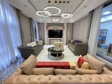 锦城湖别墅!上叠双花园!实得面积大,可按安装电梯,南北通透!