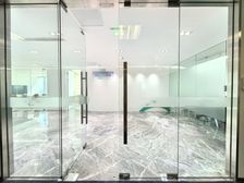 华脉中心|精装带家具|地铁0距离|正对电梯面积|随时看房