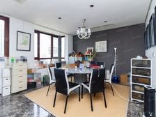 顶楼复式,带200平米大露台,业主诚意出售,视野好