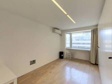 恒隆隔壁、南阳路上、地理位置优越、装修保养好 楼层好、