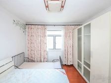 老业主全权委托,新挂牌,电梯高区景观一房,看房有钥匙,诚心售