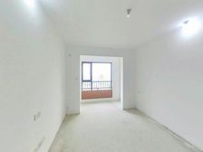 17中 次房 中间楼层 采光好 西美商圈 地铁附近