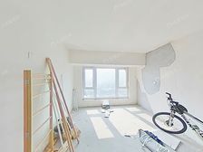 科技城中航樾玺 可做4室2卫前排别墅可看湖景有钥匙