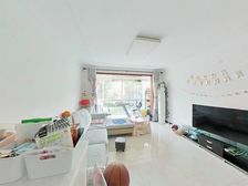 错过再等三年!金桥国际旁新出飞机户型!花园位置!房东诚售!急