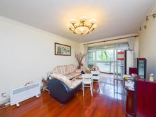 3室2厅 锦灏佳园 136平 电梯房 诚心出售 价格可议