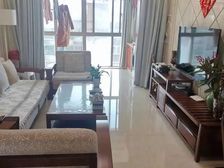 两房 户型非常宽敞舒适 双卫 可改成三房