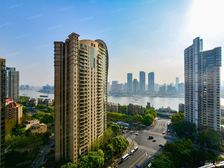 270°大圆弧客厅,中区全南大三房,看江看陆家嘴景观