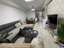 百联对面精装修2楼,满五一套房,有车位