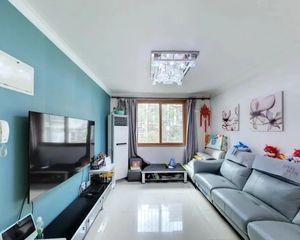 景逸园 2室1厅 南 北