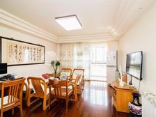 新上笋盘,电梯高区景观,南北通透,小区中心位置,满五 !