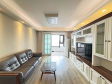 精装修保养好,地铁0距离,价格好谈,赠送产权车位,拎包入住